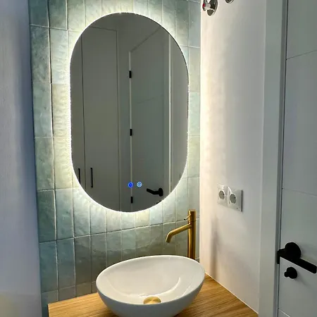 Sunnypalms - Beachfront Penthouse With Stunning Sea View