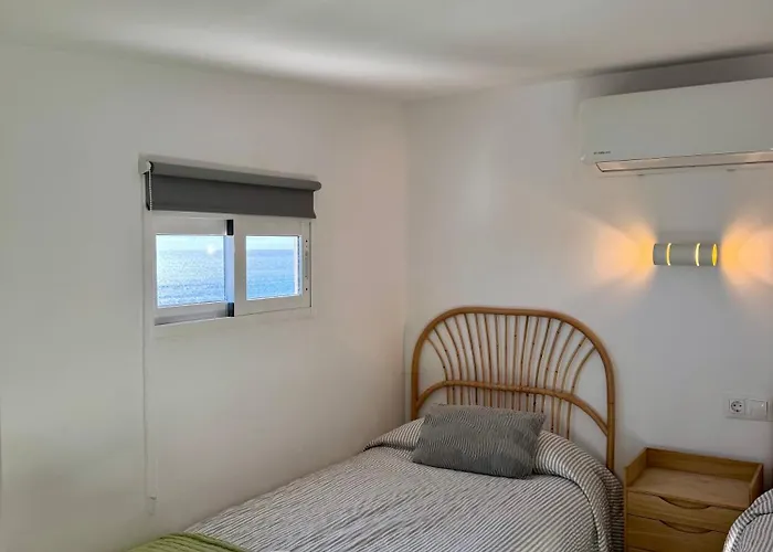 Sunnypalms - Beachfront Penthouse With Stunning Sea View 公寓 *