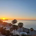 Sunnypalms - Beachfront Penthouse With Stunning Sea View Lejlighed Estepona
