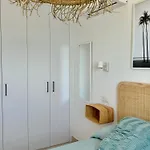 Sunnypalms - Beachfront Penthouse With Stunning Sea View *