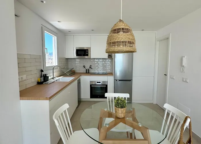 Sunnypalms - Beachfront Penthouse With Stunning Sea View