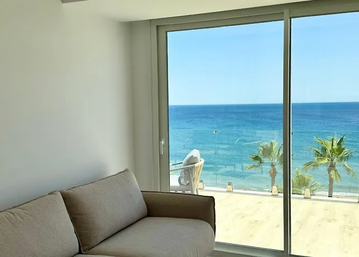 Apartment Sunnypalms - Beachfront Penthouse With Stunning Sea View Estepona