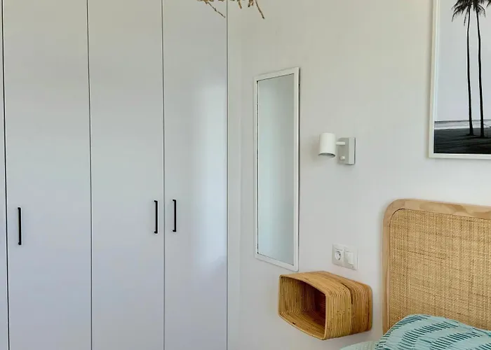 Sunnypalms - Beachfront Penthouse With Stunning Sea View *