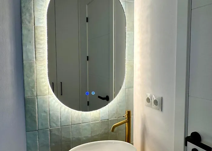 Sunnypalms - Beachfront Penthouse With Stunning Sea View