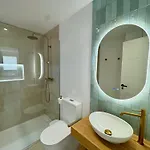 Sunnypalms - Beachfront Penthouse With Stunning Sea View