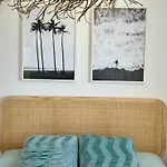 Sunnypalms - Beachfront Penthouse With Stunning Sea View Apartment *