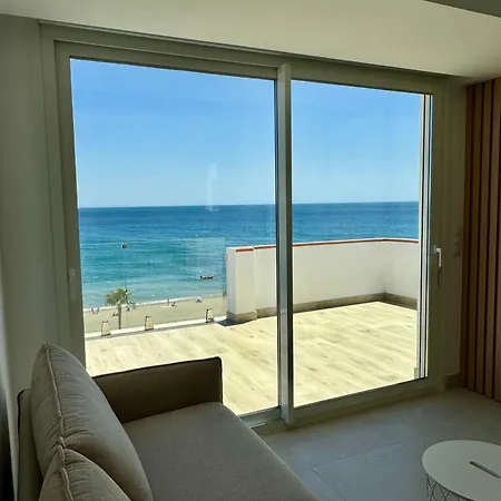 Lägenhet Sunnypalms - Beachfront Penthouse With Stunning Sea View