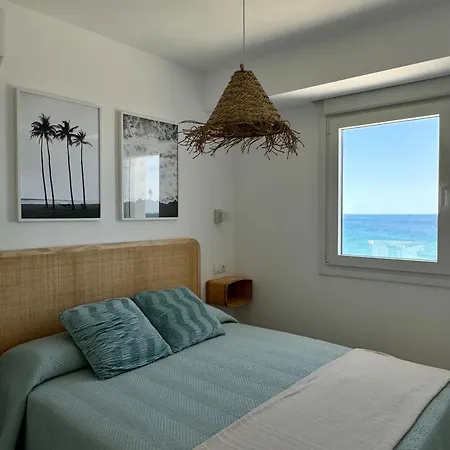 Lägenhet Sunnypalms - Beachfront Penthouse With Stunning Sea View
