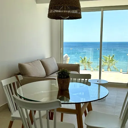 Lägenhet Sunnypalms - Beachfront Penthouse With Stunning Sea View *