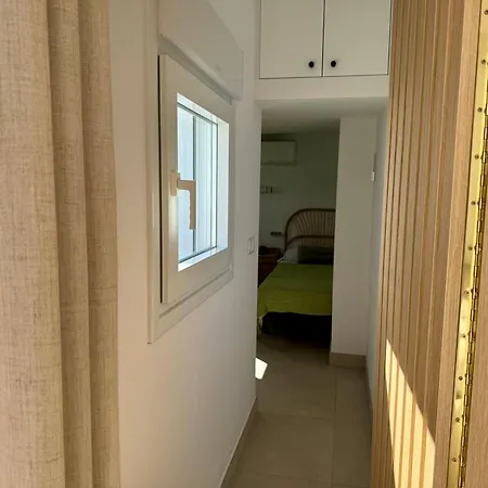 Sunnypalms - Beachfront Penthouse With Stunning Sea View * Εστεπόνα