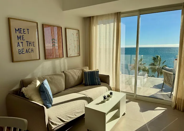 Διαμέρισμα Sunnypalms - Beachfront Penthouse With Stunning Sea View